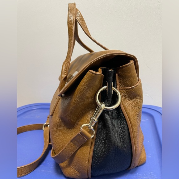 DKNY Brown leather handbag medium size perfect for fall/winter - Picture 3 of 12